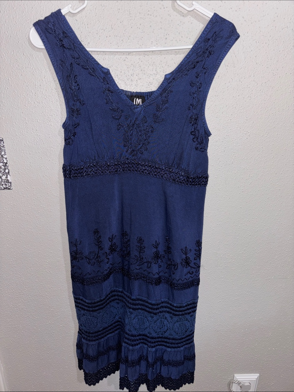 Bohemian-style Embroidered Midi Dress (size Small)